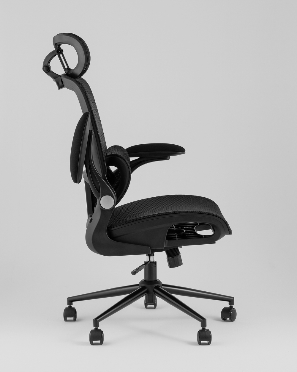 Кресло офисное TopChairs Tactus черная сетка