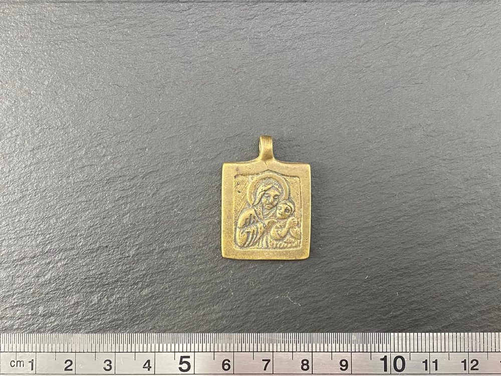 Подвеска. Богоматерь. Русь, 12-13 в.