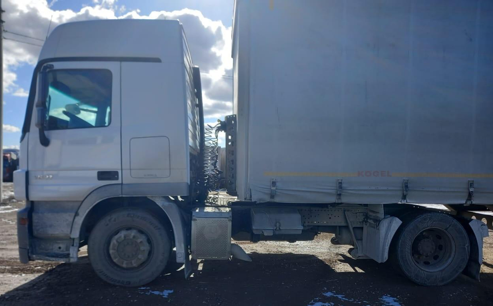 Mercedes-Benz ACTROS 4x2 Седельный тягач 1841 LS (Дизельный, 12 л, 408 л.с., АТ)