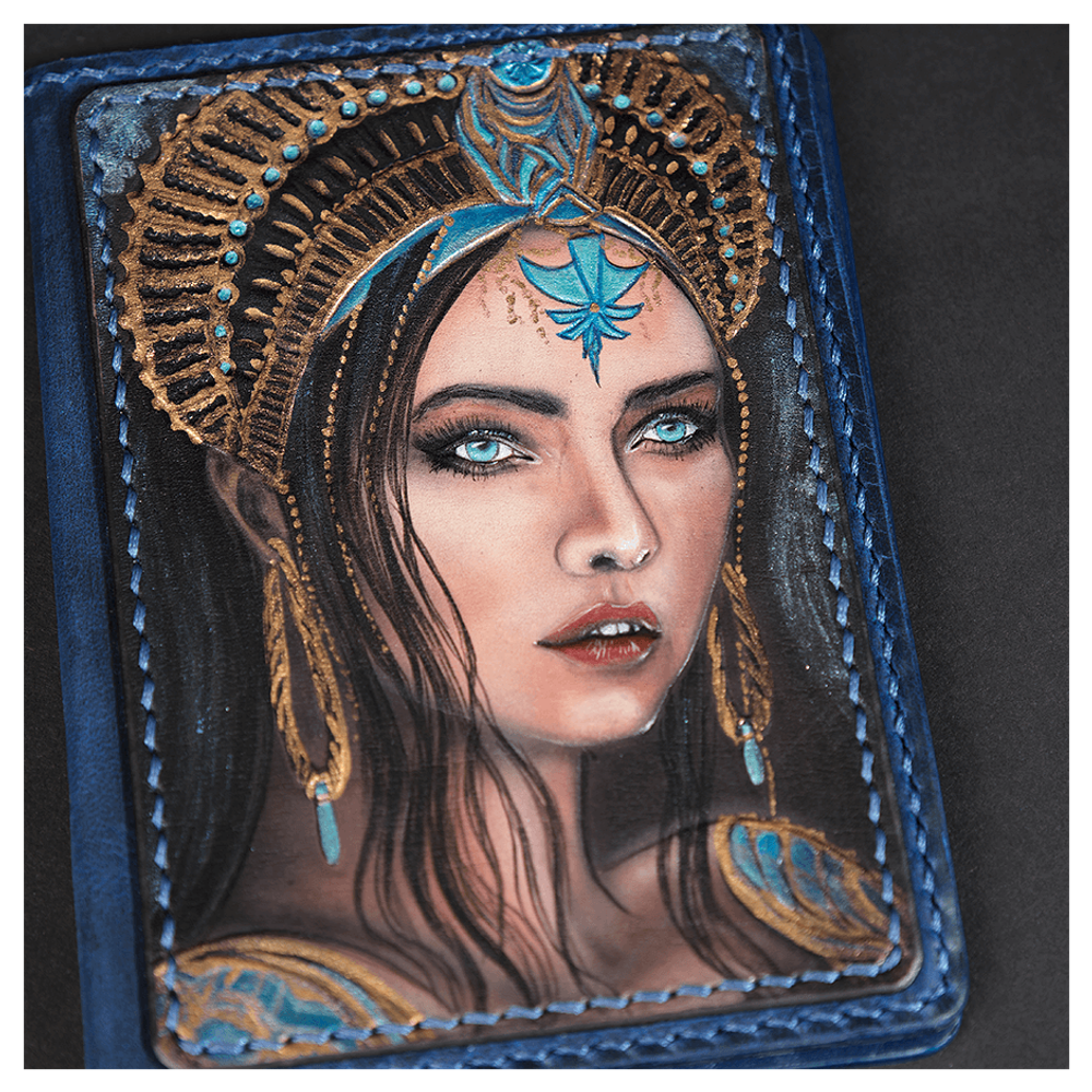 Кожаная обложка на паспорт «Шаманка»