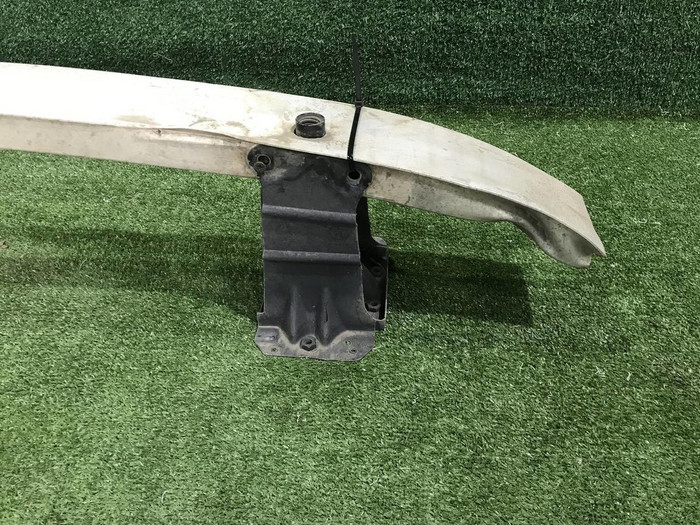 Усилитель передний Mercedes A W169 (2004-2012)