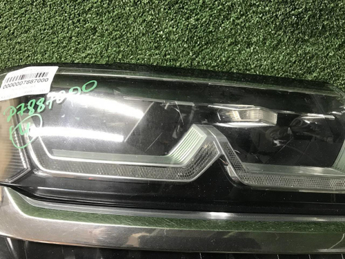 Битая Фара правая VW Teramont (2017-2022) LED