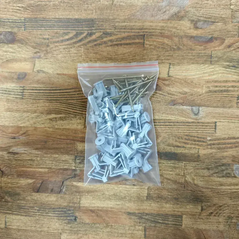 Набор ДЮБЕЛЬ+САМОРЕЗ (Дюбель-бабочка 10*50-20шт., Саморез универсальный 3,5*50-20шт.)