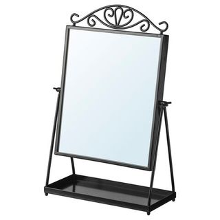 Макияж и увеличительные зеркала