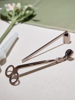 Набор аксессуаров для свечей дымчато-коричневого цвета из коллекции Essential