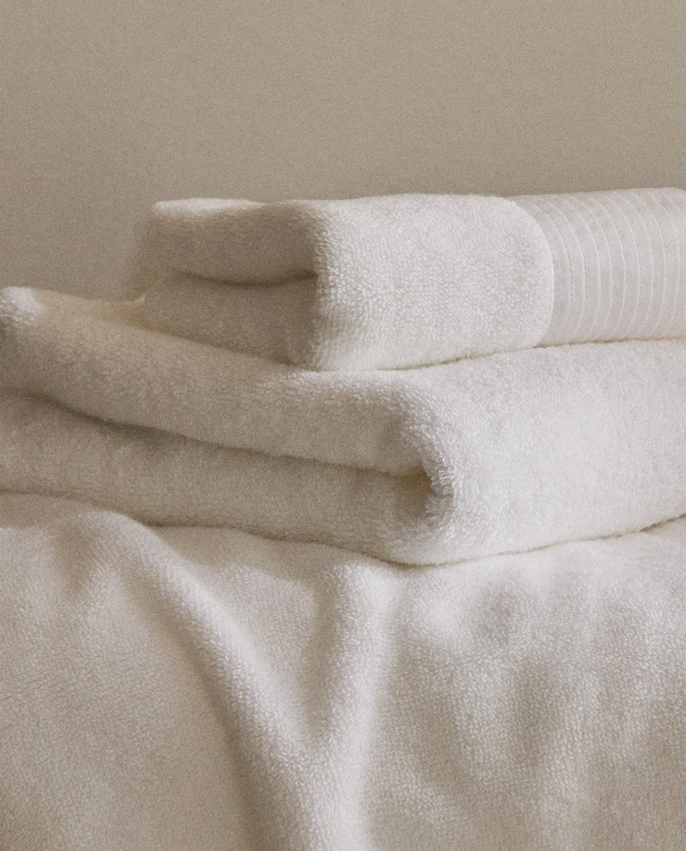 Zara Home - Банное полотенце с зашитой лентой, белый, 50х90 см