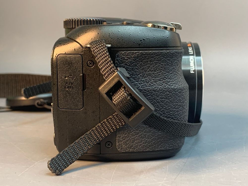 Fujifilm S1600