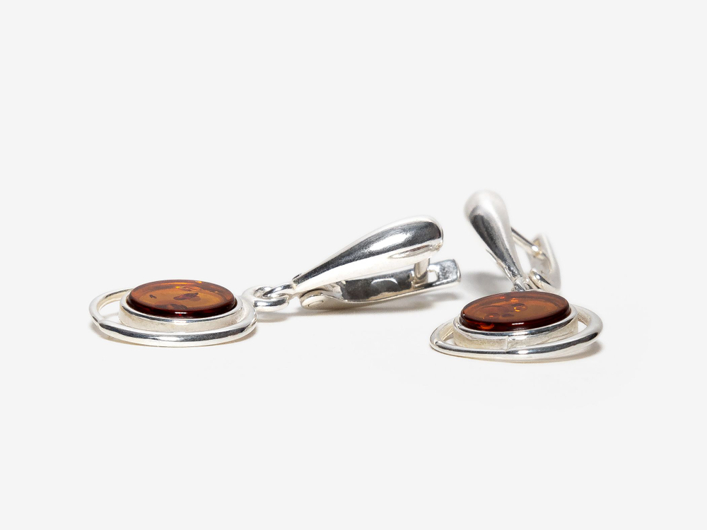 Серьги с цельным натуральным коньячным янтарем
