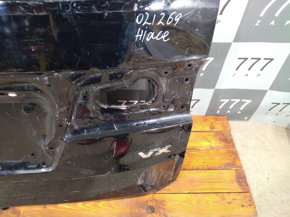 Крышка дверь багажника Toyota HiAce (H300) 19-22 Б/У Оригинал 6700526V40