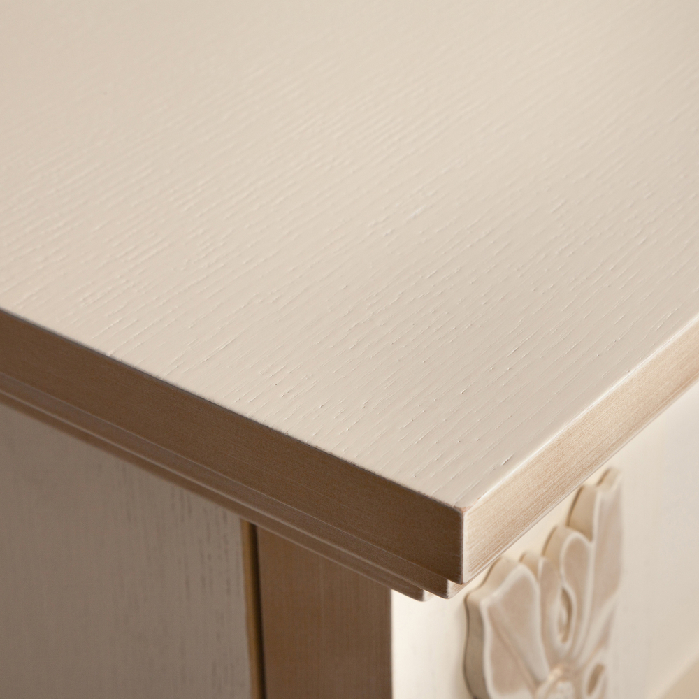 Каминокомплект Real Flame Silvia 26 WT-619G с очагом Epsilon 26