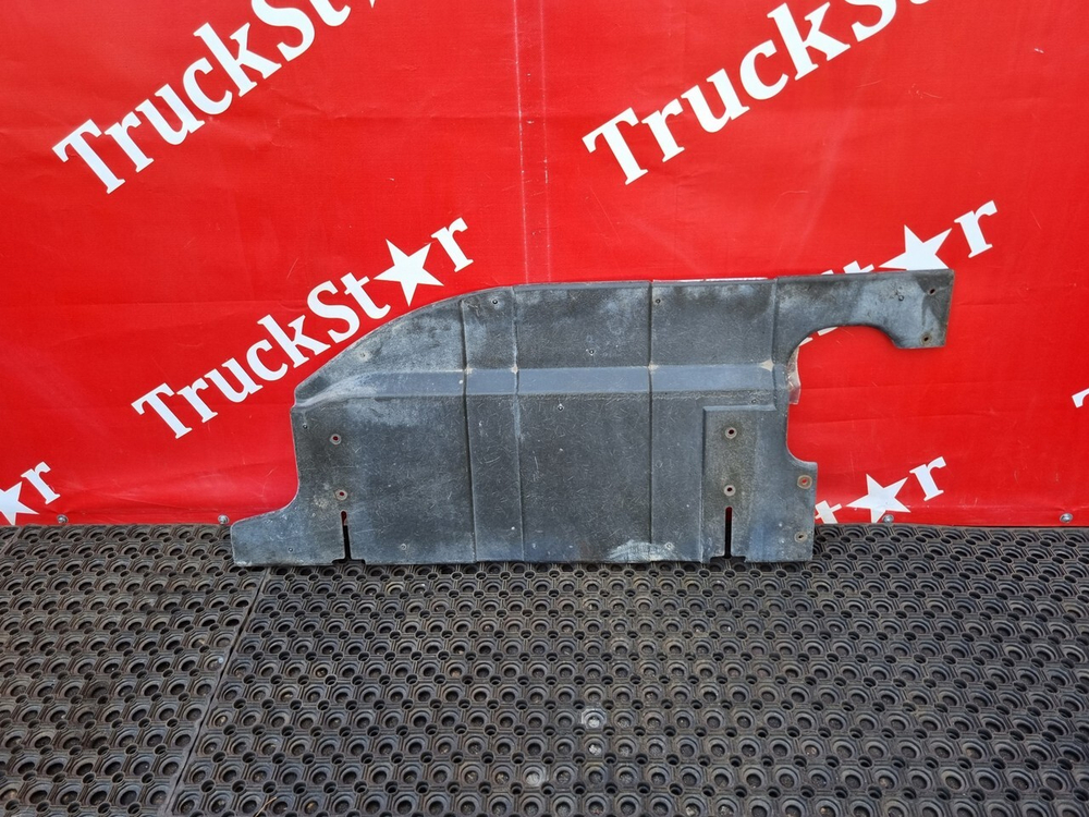 Шумоизоляция двигателя левая 2017 г.