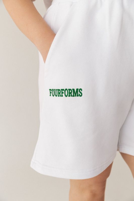 Шорты трикотажные с вышивкой, молочный