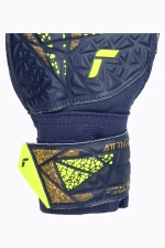 Вратарские перчатки Reusch Attrakt Starter Solid