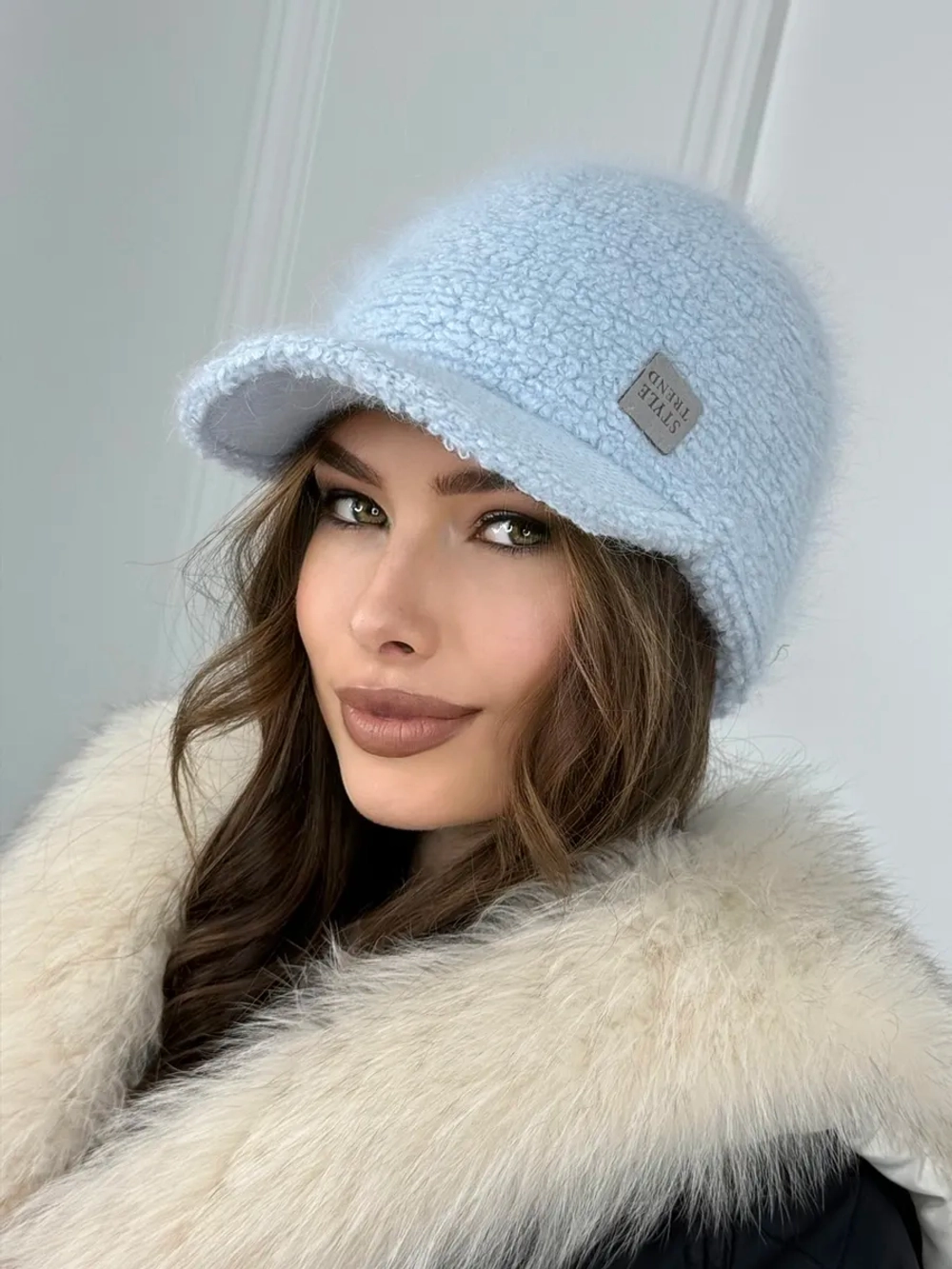 Шапка кепи зимняя с козырьком