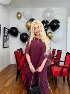 Костюм со шлейфом УК-052-1 Fabrika