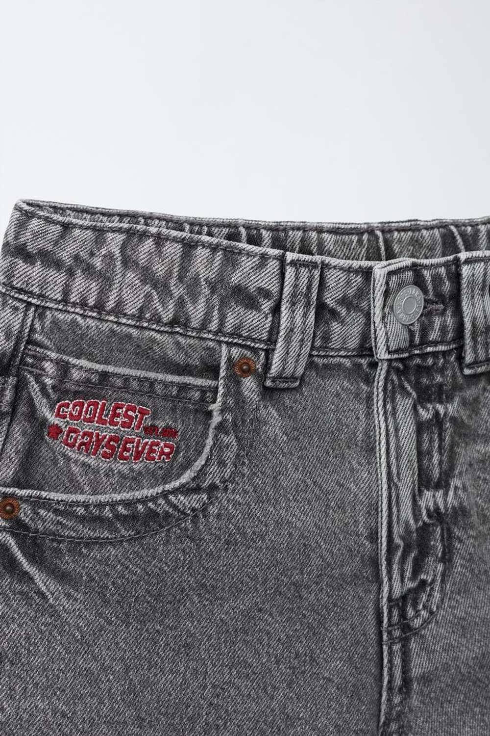 ZARA ДЛИННЫЕ ДЖИНСОВЫЕ ШОРТЫ, МЯГКИЙ СЕРЫЙ