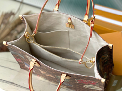 Louis Vuitton Onthego Voyage