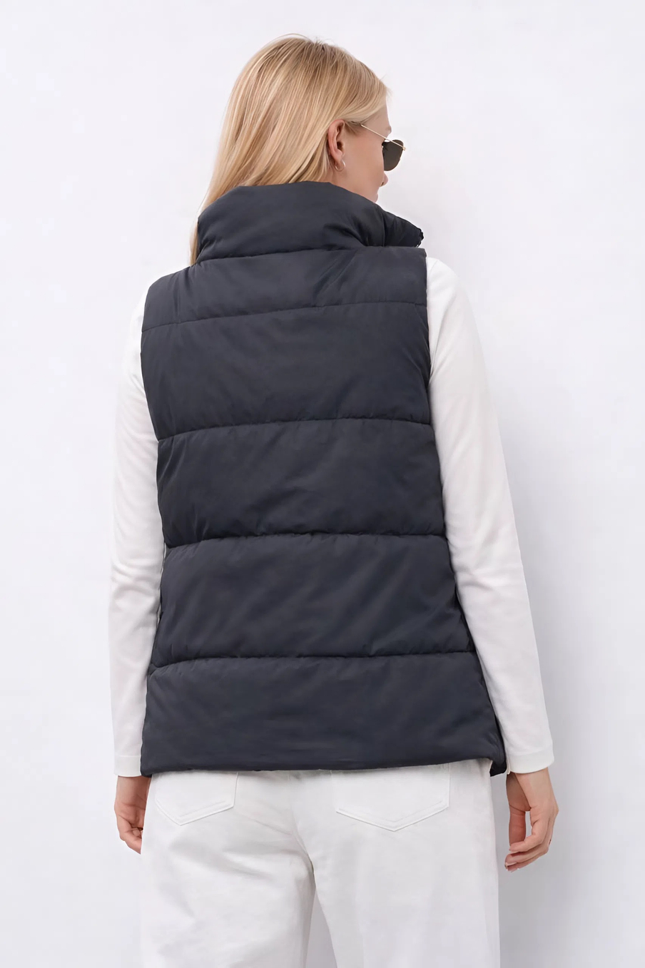 Жилет женский с воротником "HN-16" серый