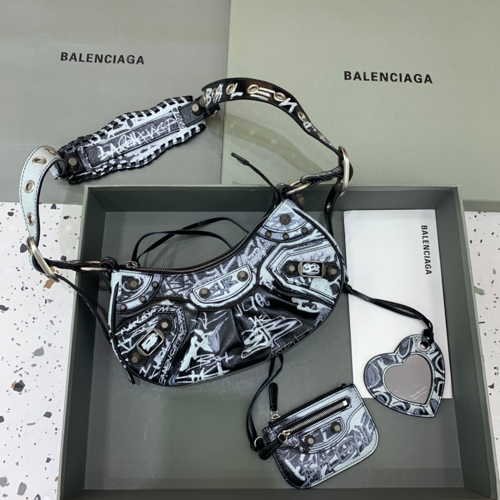 Balenciaga Le Cagole 26 cm