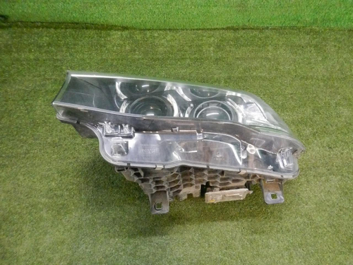 Фара левая BMW X3 F25 X4 F26 (2014-2017) ксенон