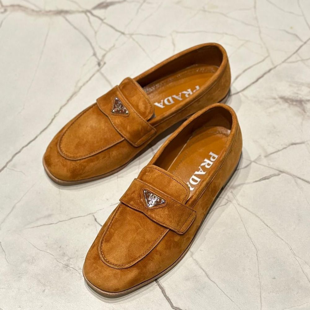 Кроссовки Prada