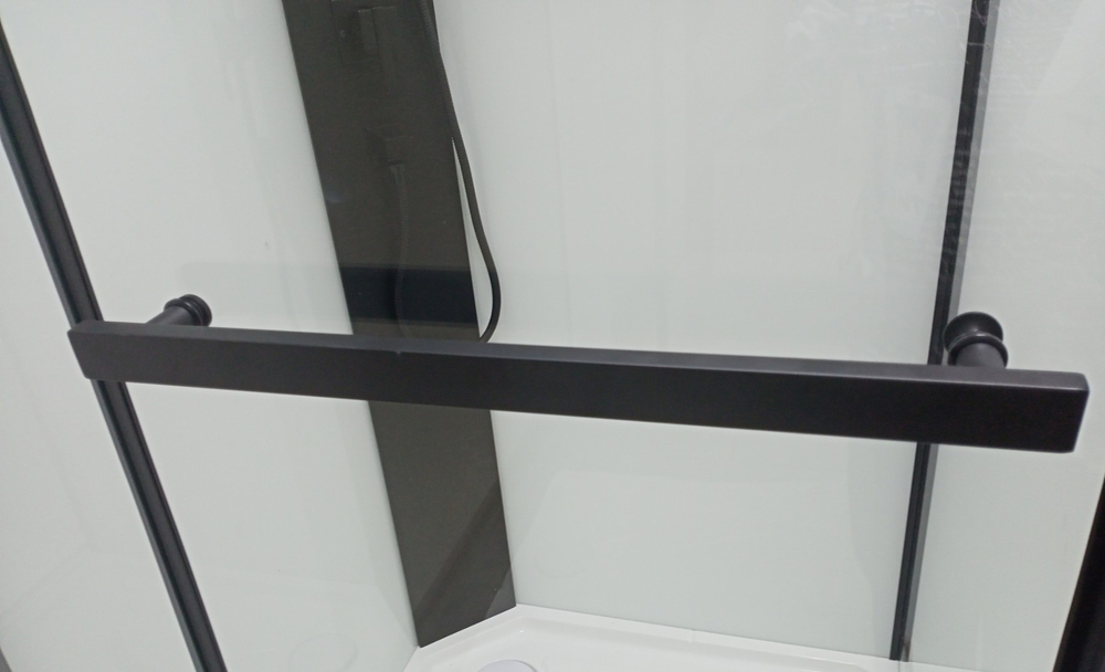 Душевая кабина Ceruttispa (ЧеруттиСпа) CHIKA901B, с низким поддоном, 90x90x225