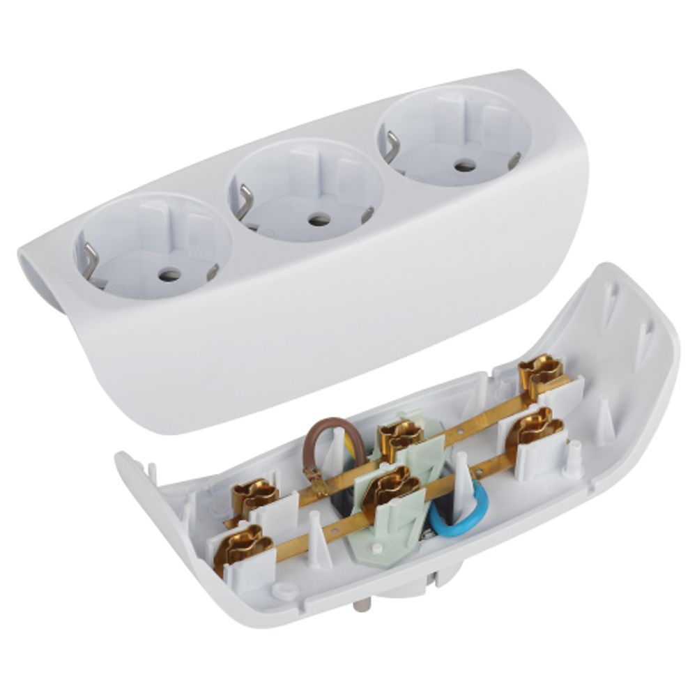 Разветвитель электрический ЭРА SP-3e-W на 3 розетки c заземлением со шторками 16А белый | Тройники