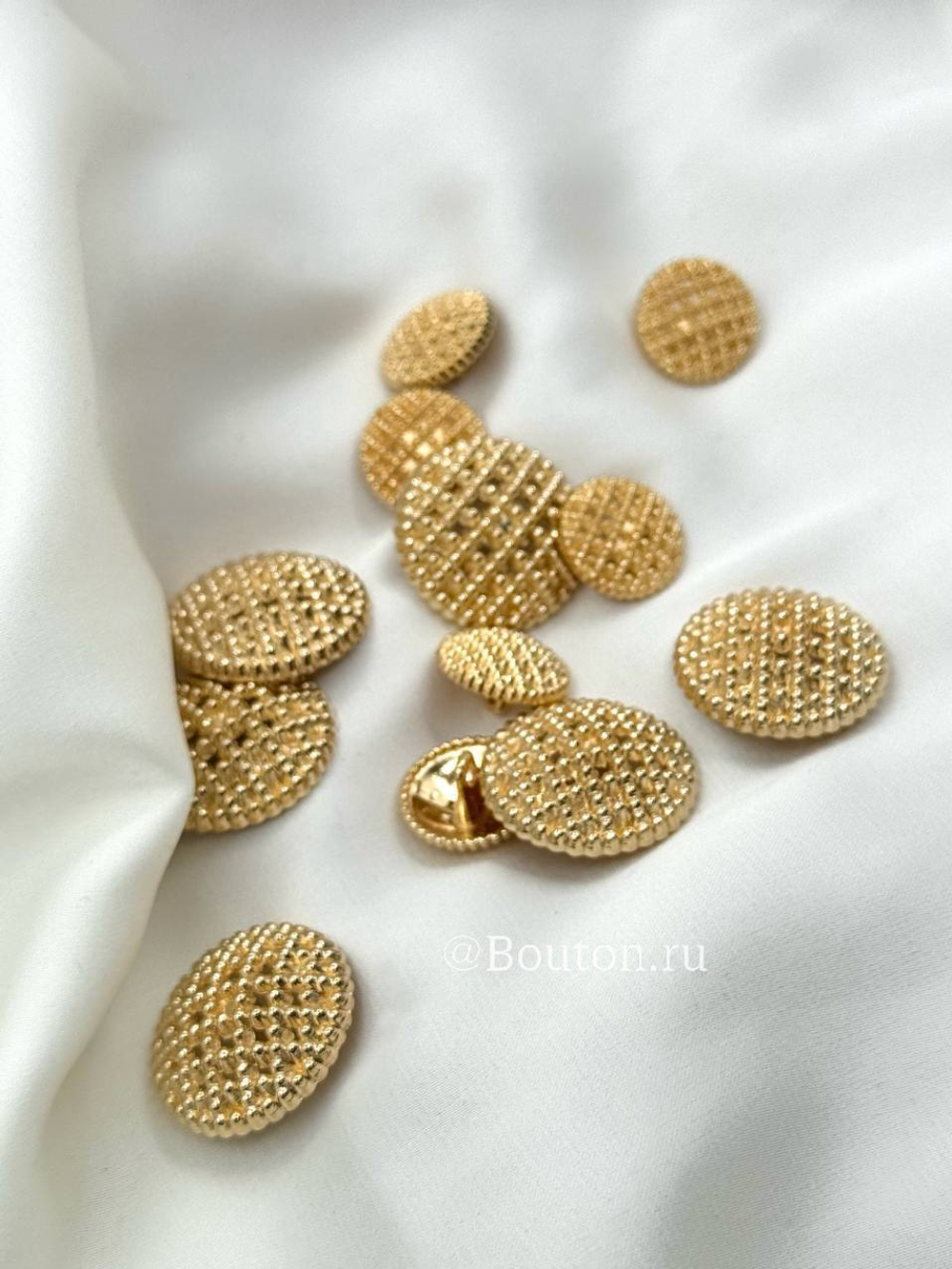 Пуговицы теплое Золото Перфорированные
