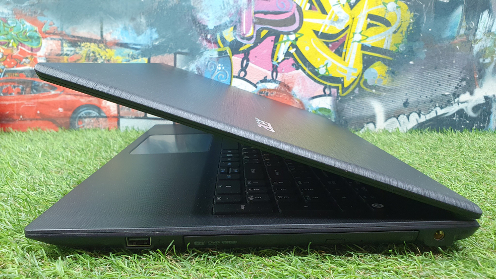 Ноутбук ACER i5-5/8Gb/ 940M 2 Gb/  Extensa EX2511G-576N nx.ef7er.010