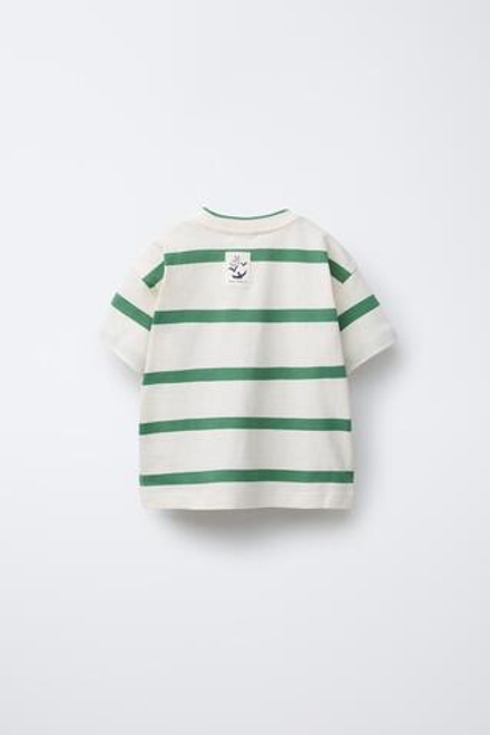 ZARA ФУТБОЛКА В ПОЛОСКУ С НАШИВКОЙ, ЗЕЛЕНЫЙ