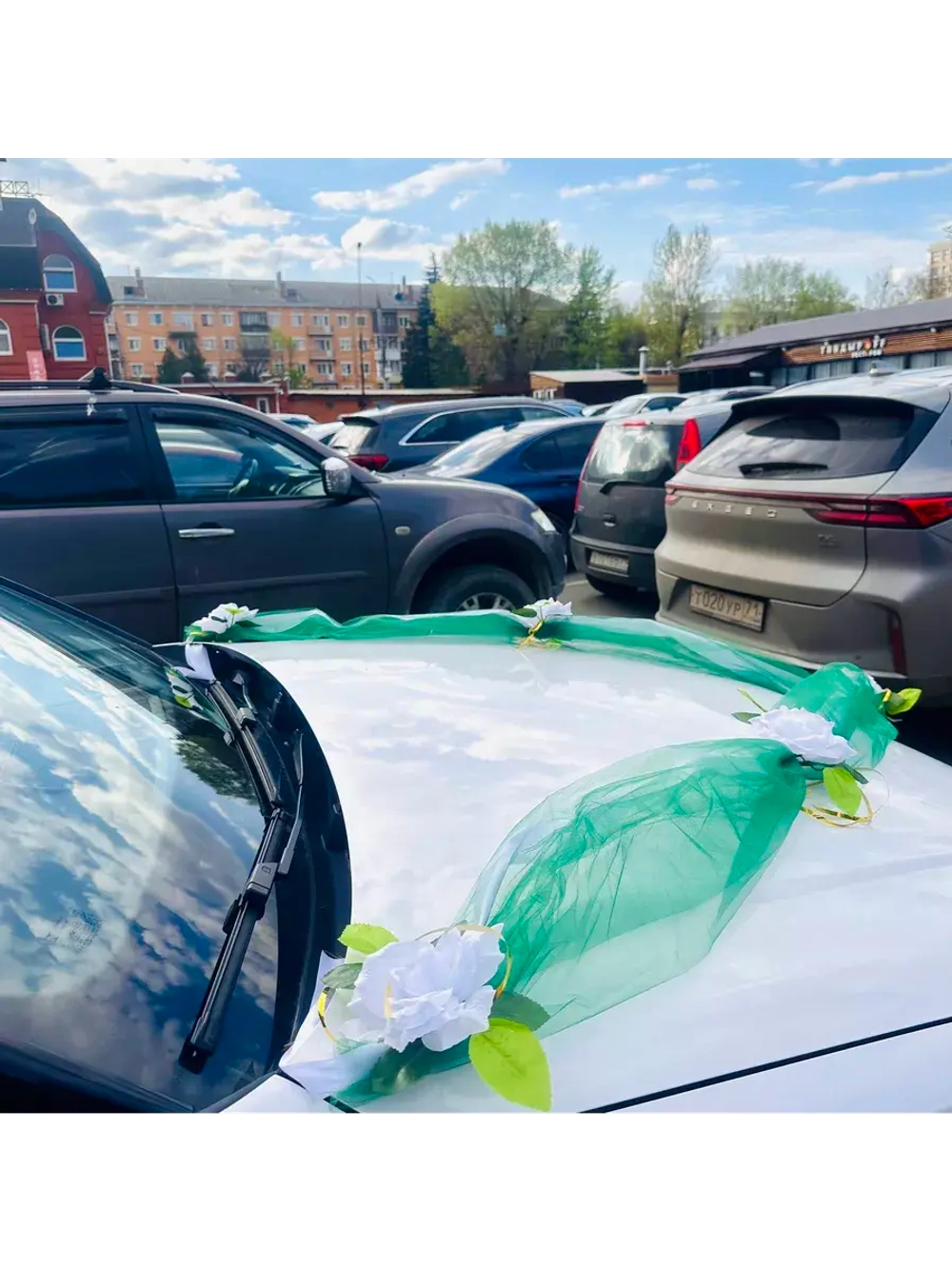 Лента на капот