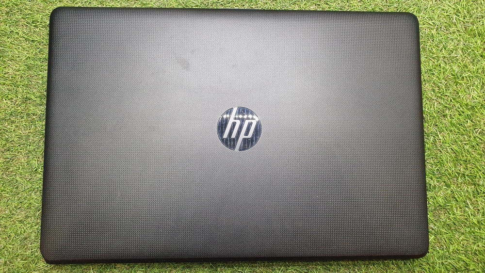 Ноутбук HP A6/4Gb/FHD/15-rb096ur Black (8UN29EA)/Windows 10