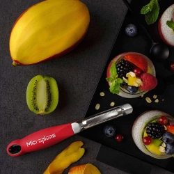 Microplane Специальная вертикальная овощечистка.