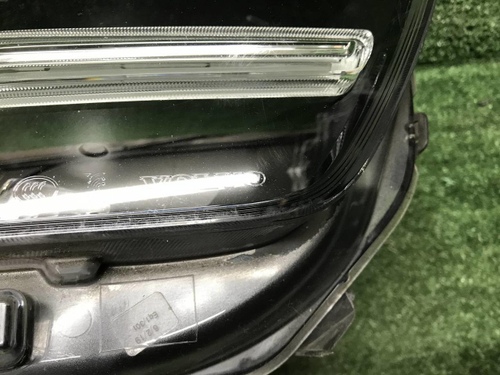 Фара правая Volvo XC40 (2017-2022) LED