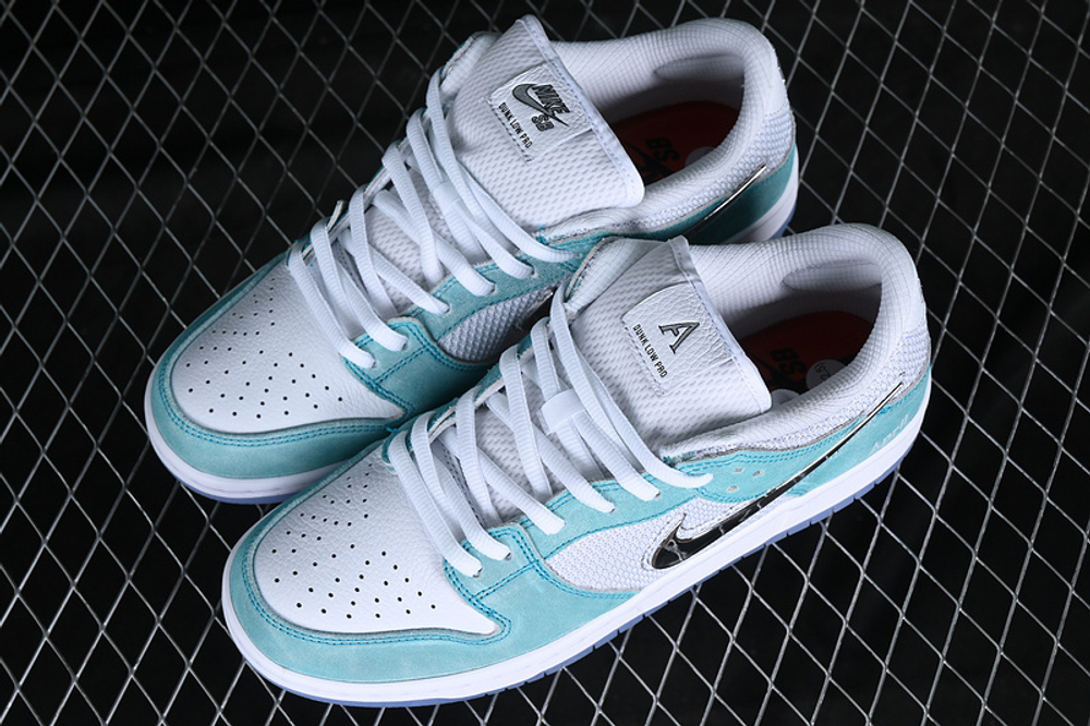 Nike sb dunk low pro diamond best sale