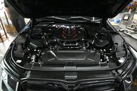 Карбоновая крышка двигателя для BMW M5 G90 G99 2024+ БМВ