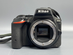 Nikon D5500 kit 18-55mm 3.300 кадров