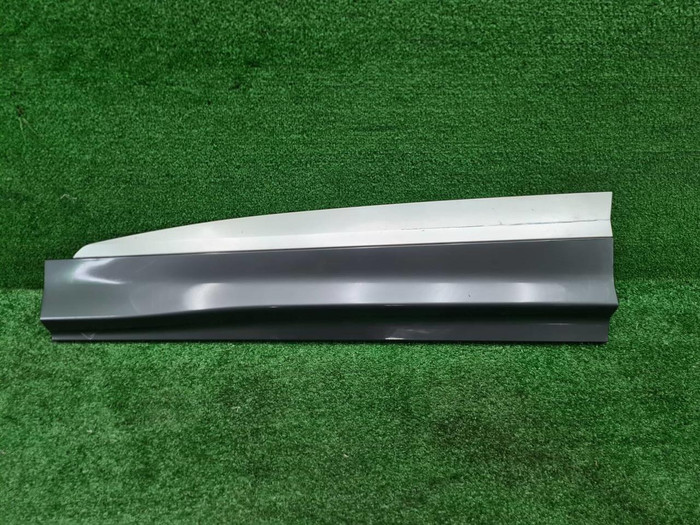 Накладка двери передняя левая Audi Q6 (2022-н.в.)