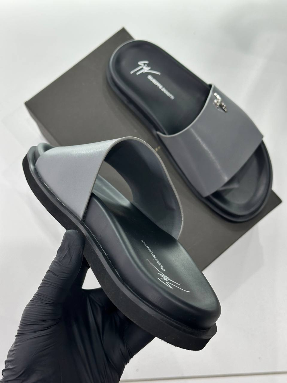 Шлёпанцы Zanotti