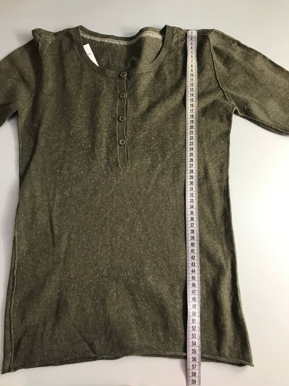 Джемпер с милыми пуговичками, визуально на 42 размер