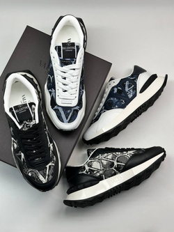 Кроссовки Valentino