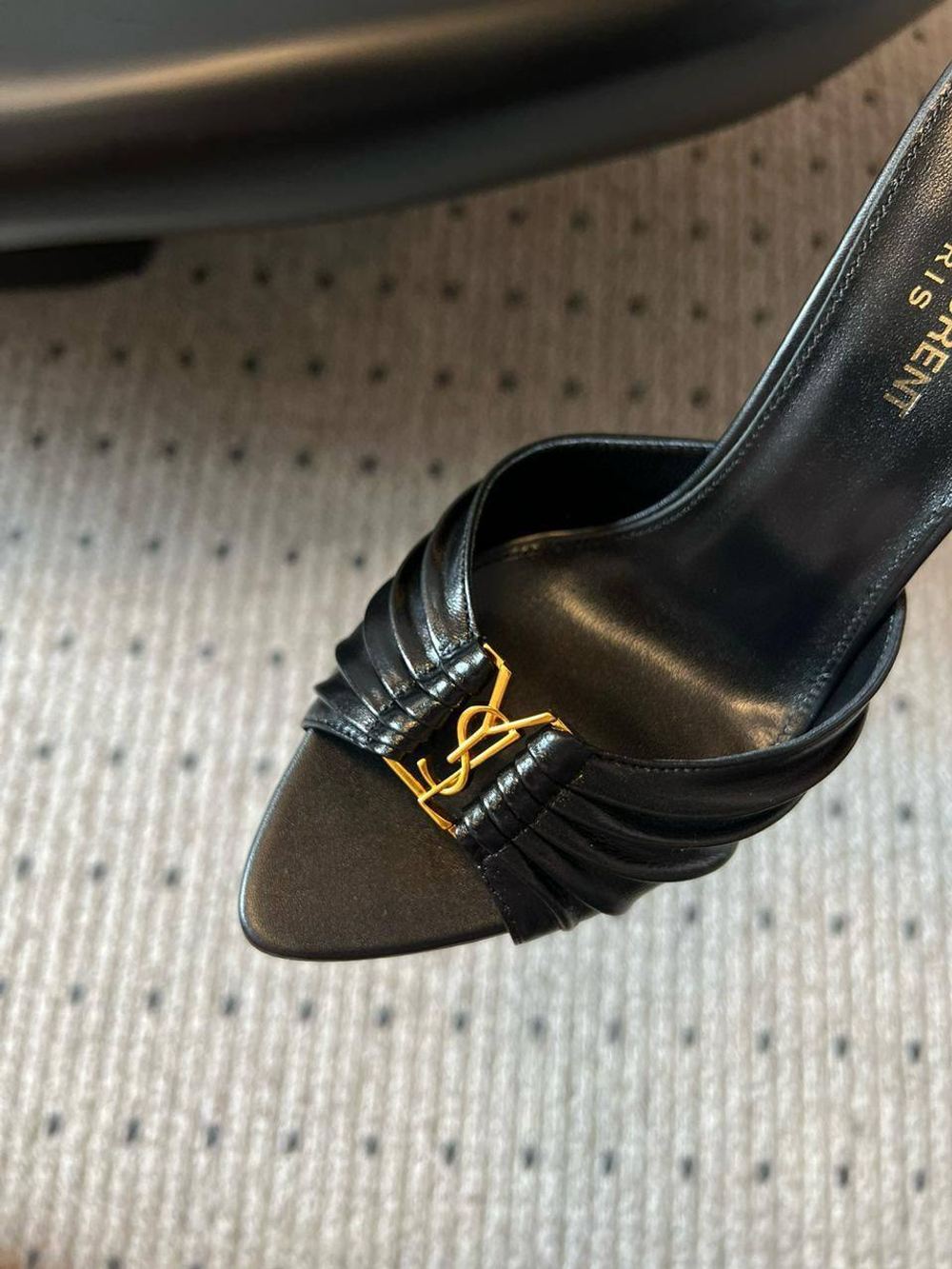 Туфли Yves Saint Laurent