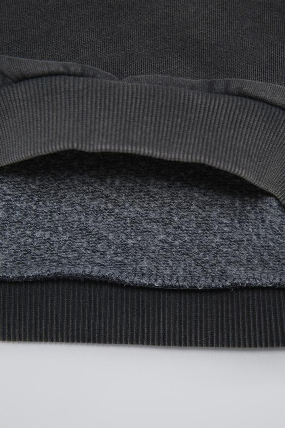 ZARA ТОЛСТОВКА HELLO KITTY©, АНТРАЦИТОВО-СЕРЫЙ