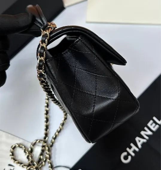 Стеганая сумка Chanel classic flap с ручкой, черный