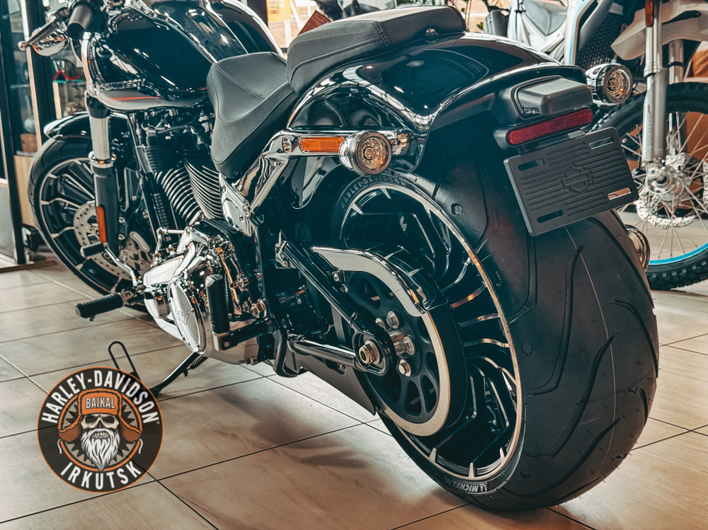 Новый мотоцикл Harley-Davidson® Breakout 117®
