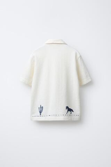 ZARA РУБАШКА С ПРИНТОМ, ЭКРЮ