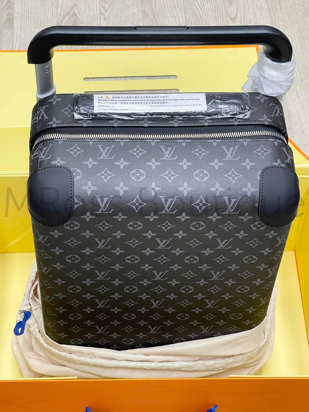 Чемодан Louis Vuitton Horizon 50 Monogram Eclipse