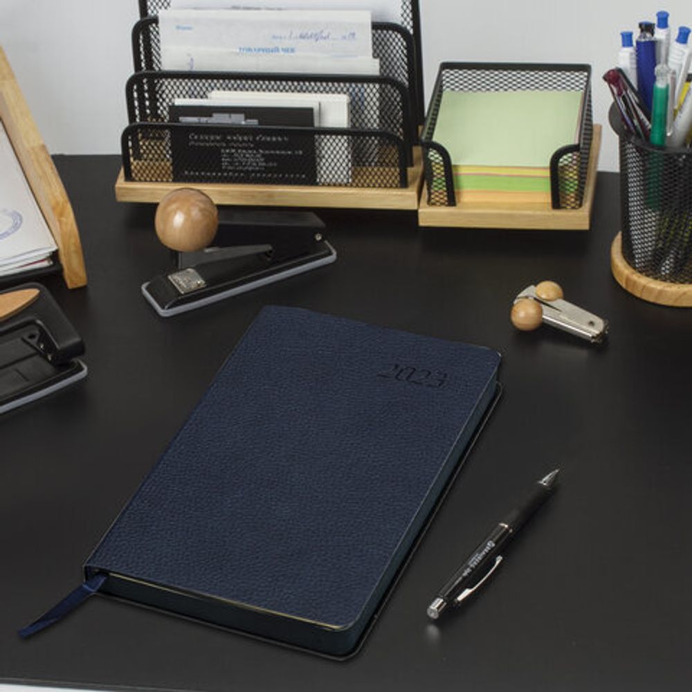 Ежедневник датированный 2023 А5 138x213 мм BRAUBERG "Stylish", под кожу, темно-синий, 114068