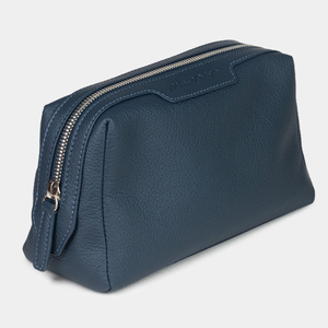 Косметичка Trapèze из кожи теленка синего цвета