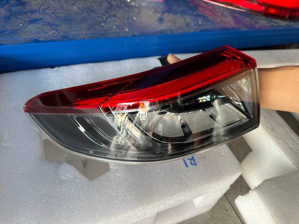 Задние фонари Honda e:NP1 (левый, правый, центральный) оригинал